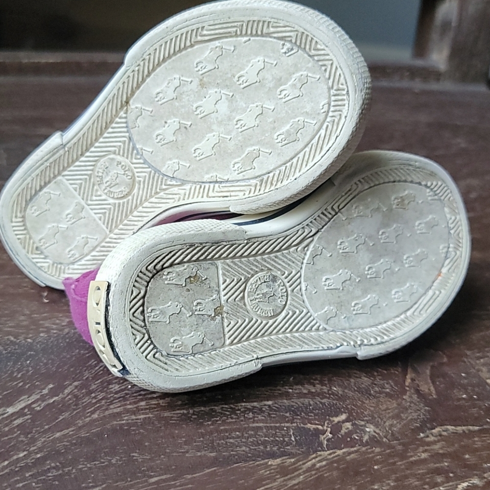 Shoes - Picture 4 of 6